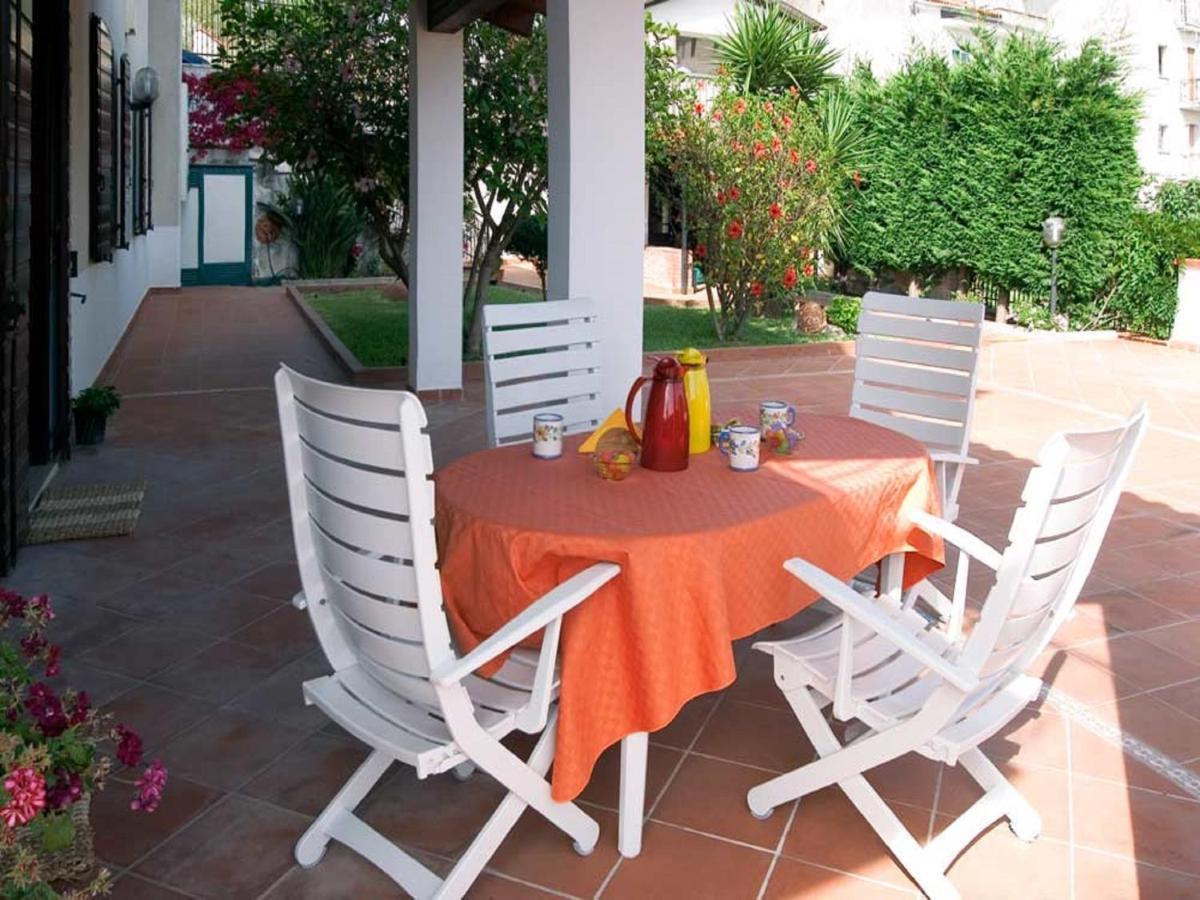 B&B Hibiscus Агрополи Екстериор снимка